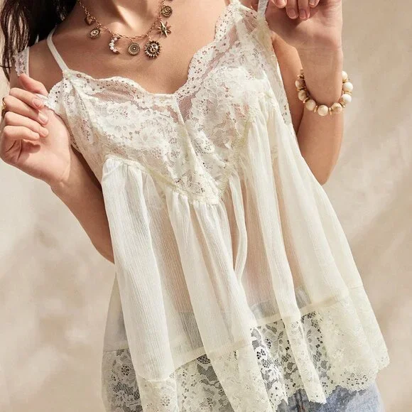 Apricot Boho Women's Elegant Romantic Lace Patchwork Loose Tank Top - Picture 4 of 8